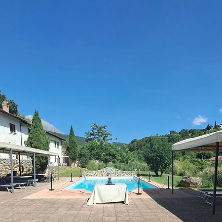Appartamenti Il Capomandro Sant'Anatolia Экстерьер фото