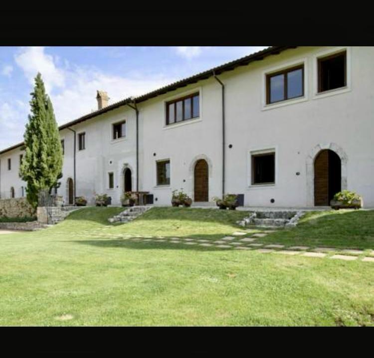 Appartamenti Il Capomandro Sant'Anatolia Экстерьер фото